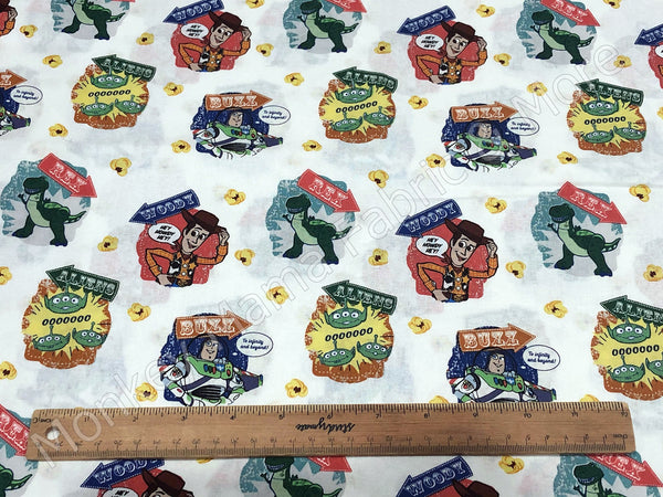 LC857 Toy Story Badges White